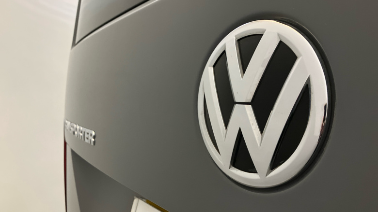 Volkswagen Transporter T32 Lwb Diesel 2.0 TDI 150 Highline Kombi Van